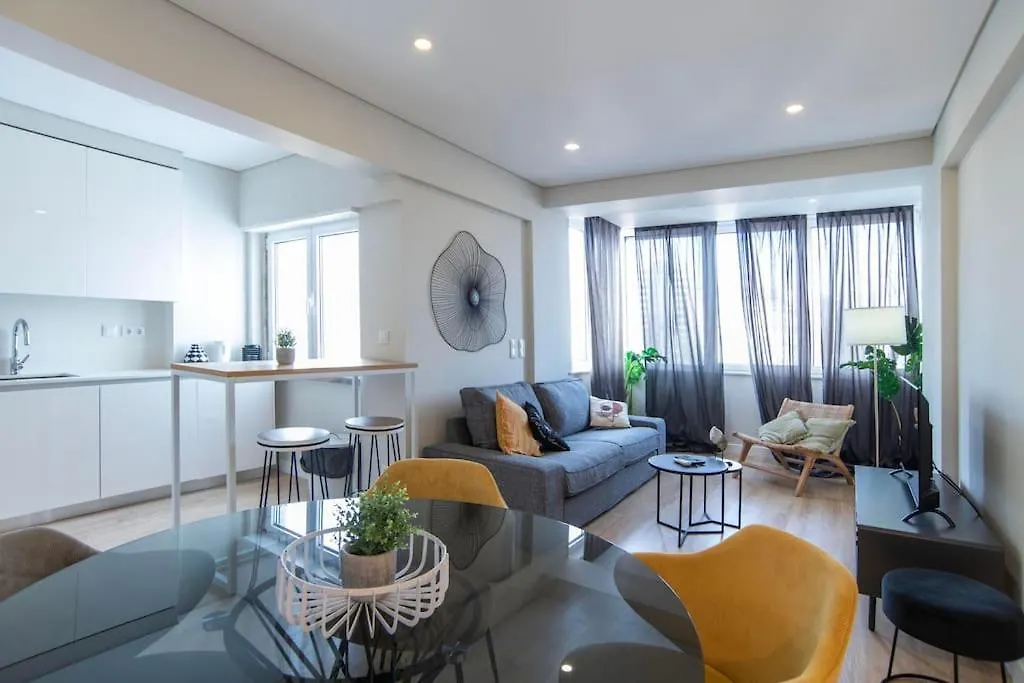 New - Luxury & Bright Apartment Lisboa